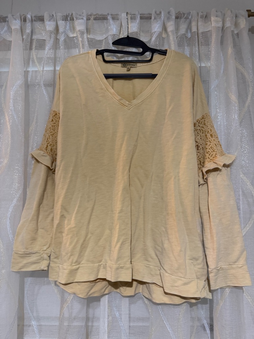 Staccato Cream V-Neck Sweatshirt with Lace Sleeve Insets